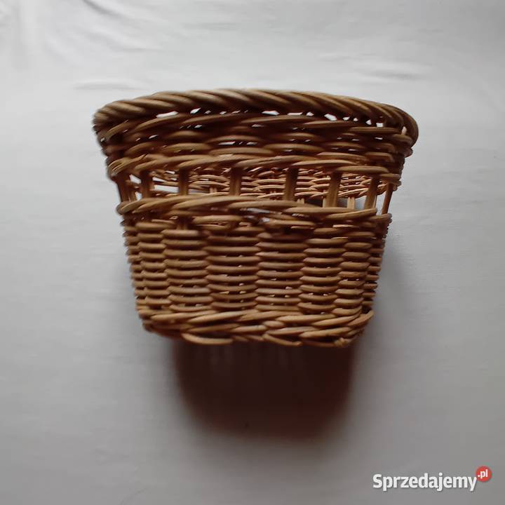 Wiklinowy koszyk dzielony na 2 części Koźminek