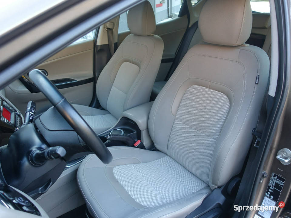 Kia Ceed 16D Klimatronik Alu Ledy Bluetooth 1582cm3 Częstochowa sprzedam