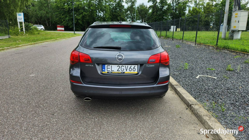 Opel Astra J 2011r 14 turbo 140 LPG Klima Hak 4/5 Astra Pabianice