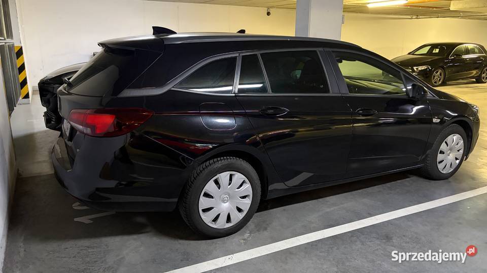Syndyk sprzeda samochód osobowy Opel Astra III Gdańsk sprzedam