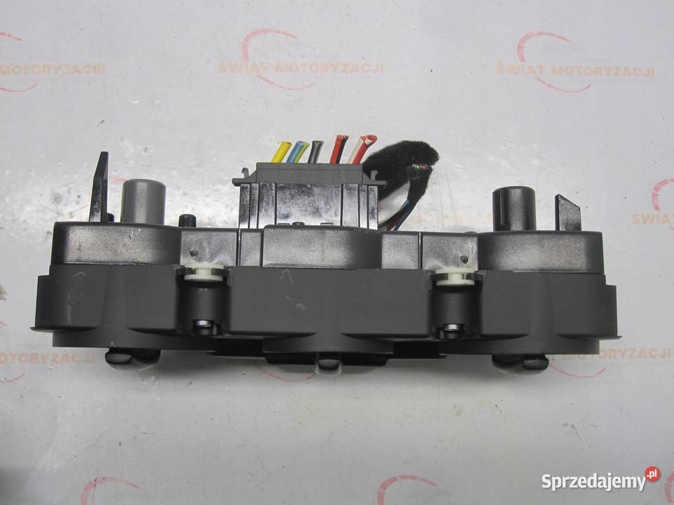 VW GOLF V 07r panel klimatyzacji 1K0820047GK