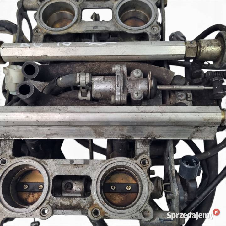 PRZEPUSTNICE Honda VFR 800 0212r RC46 Zestaw Chełm