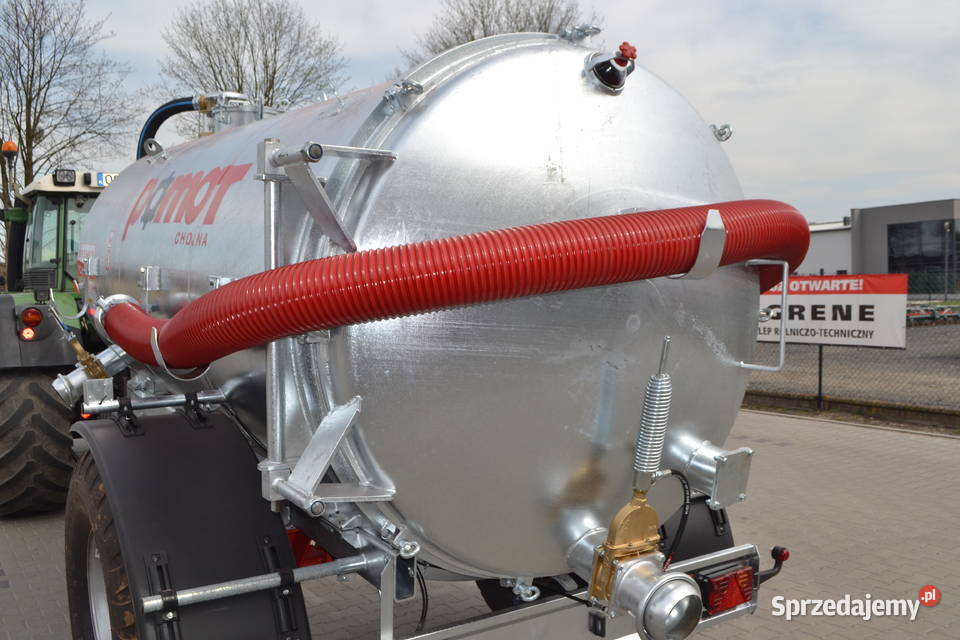 Wóz asenizacyjny beczkowóz 8000 l POMOT opolskie Olesno