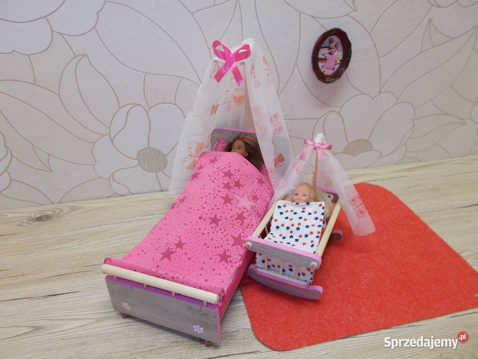 mebelki lalek barbie łóżko kołyska drewniane Lalki i akcesoria sprzedam