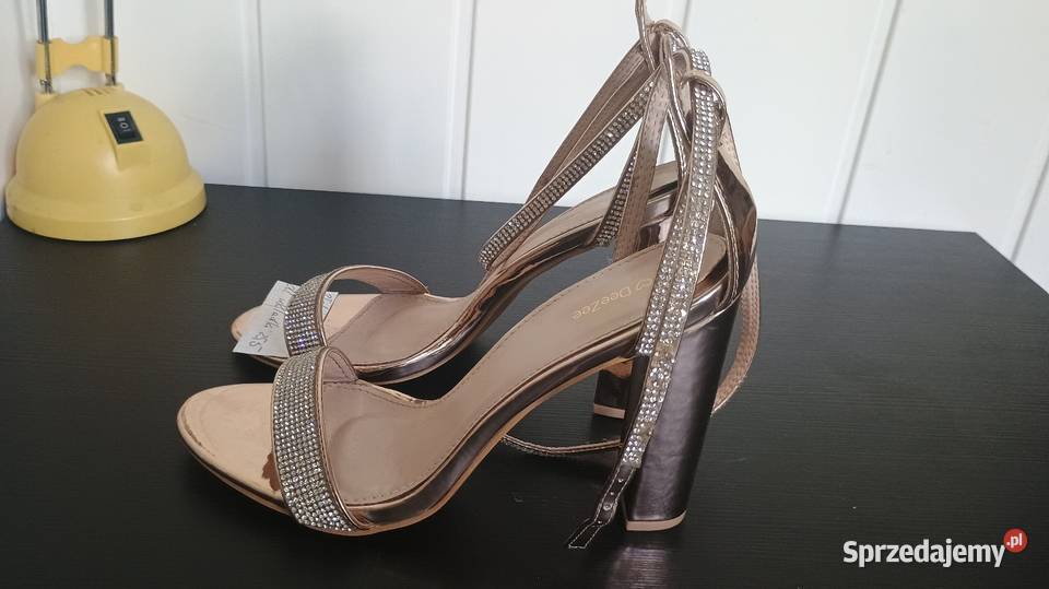 Złote buty okazjonalne z brylantami Rozmiar 39 25.5cm Akcesoria sprzedam