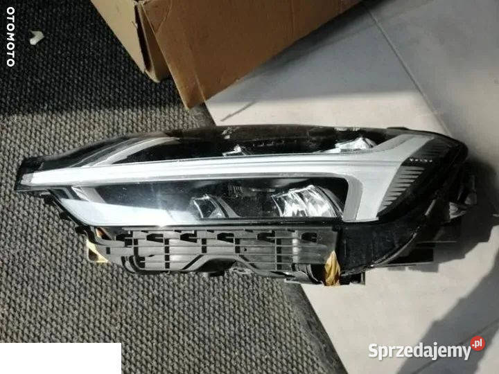 VOLVO XC60 REFLEKTOR FULL LED LEWY Kozubszczyzna