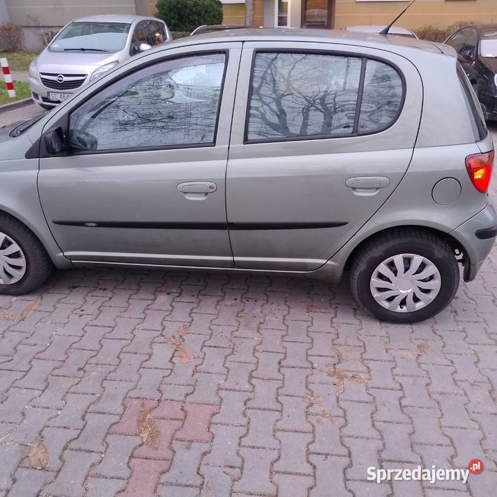 Toyota Yaris 10 benzyna gaz długie opłaty śląskie Częstochowa