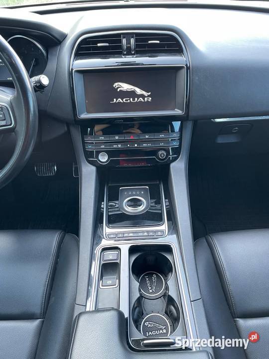 Jaguar FPace 25T 20i 250 AWD Prestige Serwis ASO sprowadzony Marki sprzedam