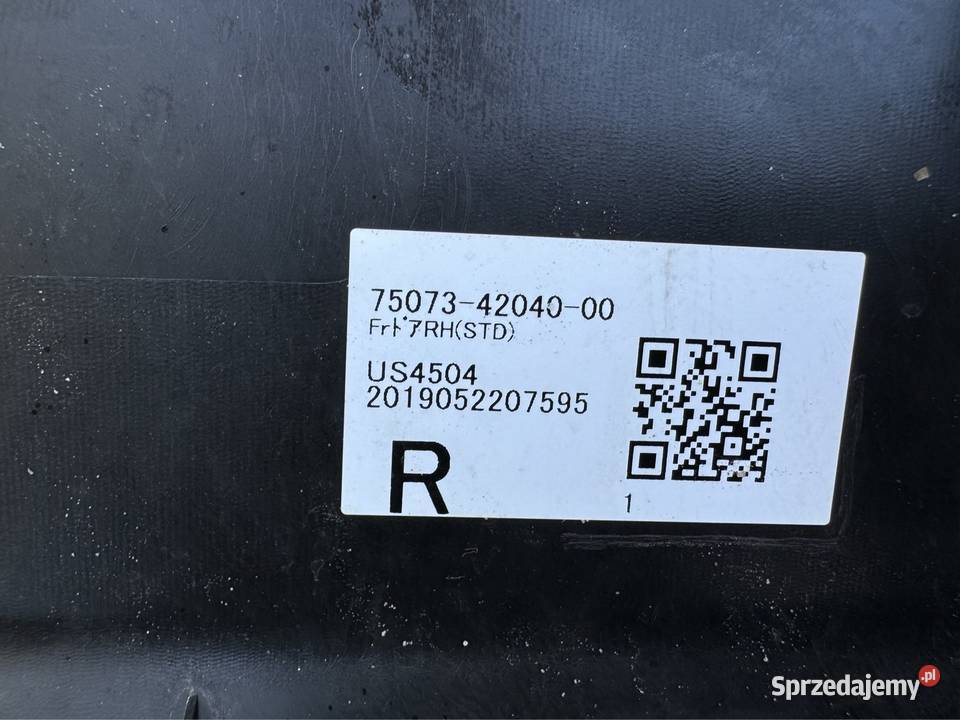 Listwa drzwi przód przednia prawa rh Toyota rav4 Sieraków