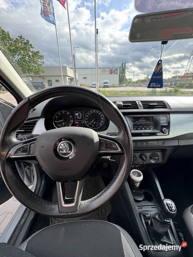Skoda Fabia 2016 z Niemiec nieuszkodzony Poznań sprzedam