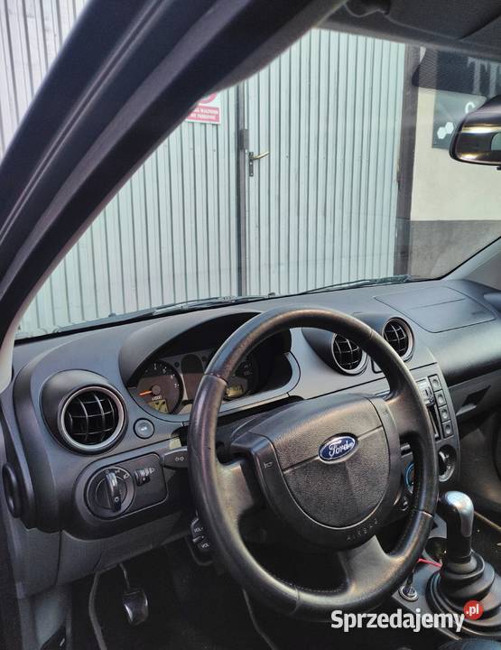 Ford fiesta 13 benzyna 2003 1250cm3 Poznań