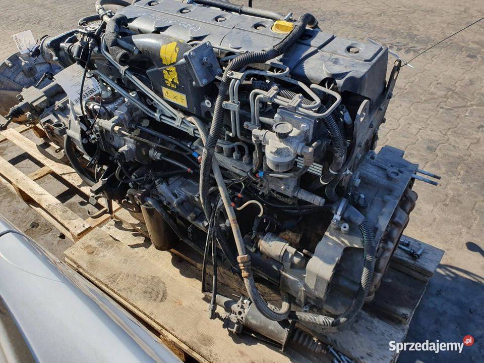 SILNIK SŁUPEK RENAULT MIDLUM 22012 DCI6 WJ01 Lipno