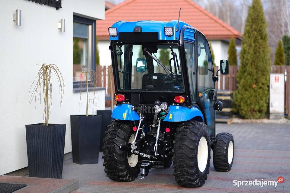 LS Tractor XJ25 MEC 4x4 244 IND CAB LS Tractor Tajęcina sprzedam