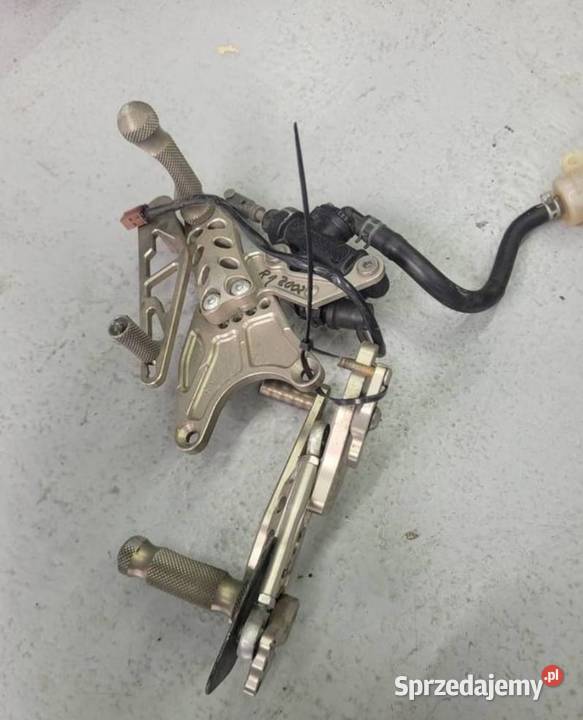 Yamaha R1 RN09 0203 RN 09 podnóżek podnóżki Nowy Tomyśl