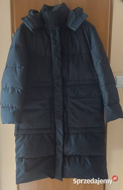 Czarny zimowy płaszcz rozmiar M Kaptur