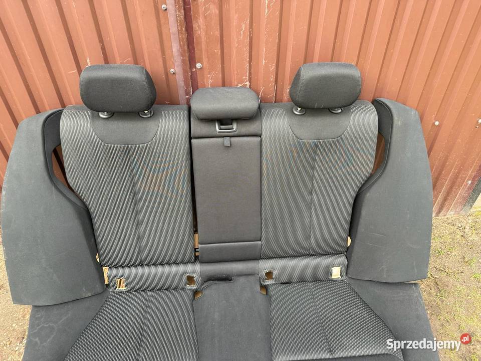 Tylna Tylnia Kanapa BMW 3 F30 F31 Zagłówek Fotel Zielenin