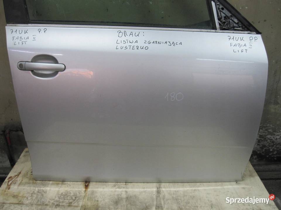 SKODA FABIA II LIFT 11r drzwi prawe przód osobowe