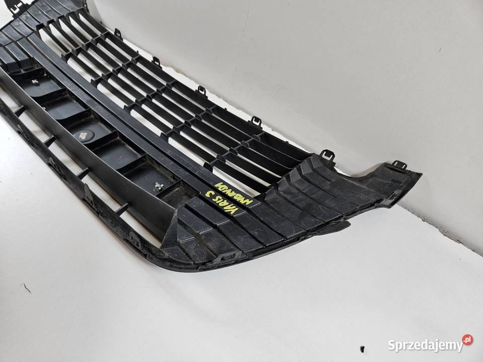 TOYOTA YARIS III 3 HYBRID HYBRYDA KRATKA osobowe Międzychód