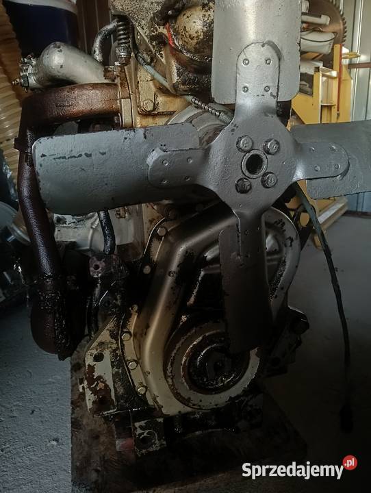 Massey Ferguson 35 silnik typ 23C Brzostówka