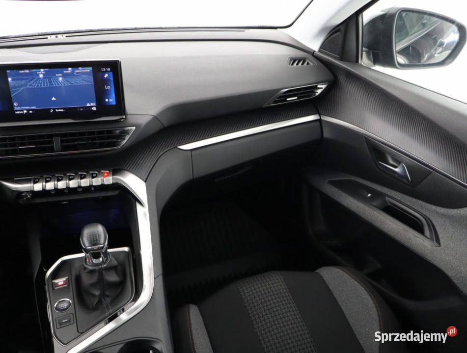 Peugeot 5008 15 BlueHDi SUV