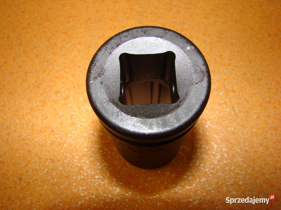 Nasadka 34 28 mm udarowa długa TONA STANLEY Ref Bielsko-Biała