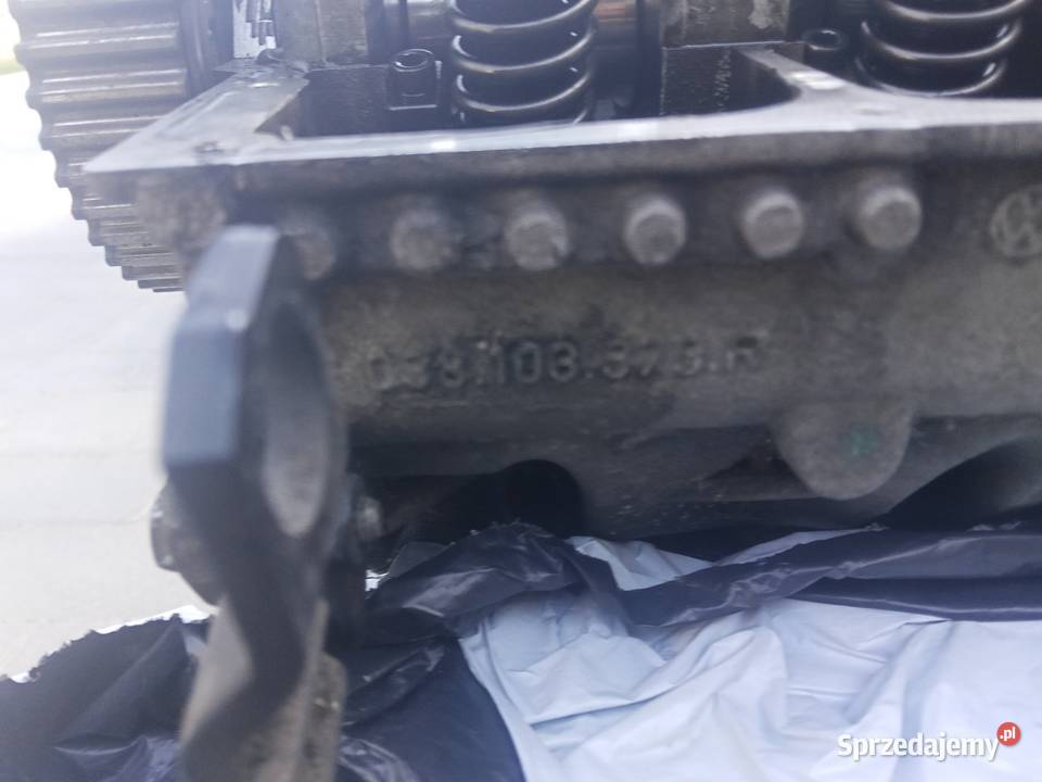 Głowica wałek pompowtrysk 19 TDI Bls Daleszyce