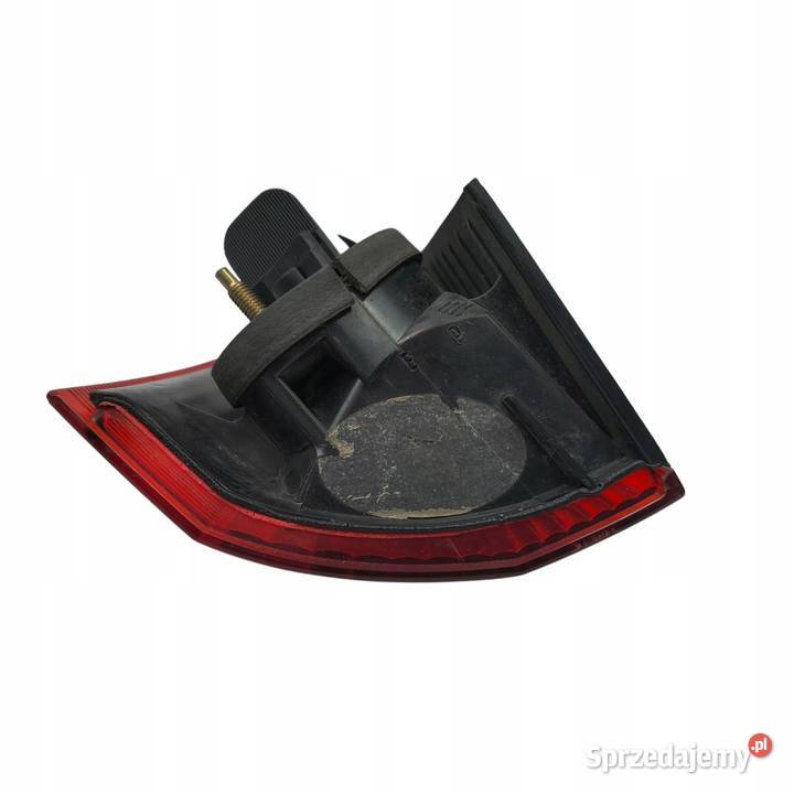 LAMPA PRAWA Volvo V70 XC70 II 20002005 tylna Lampy tylne lubelskie Chełm sprzedam