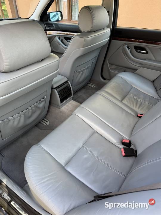 BMW E39 22 benzyna gaz 2001 Nowy Orzechów sprzedam