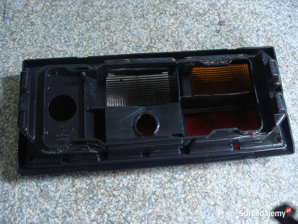 VW TRANSPORTER T3 LAMPA TYLNA LEWA CIEMNA Oświetlenie Goleniów