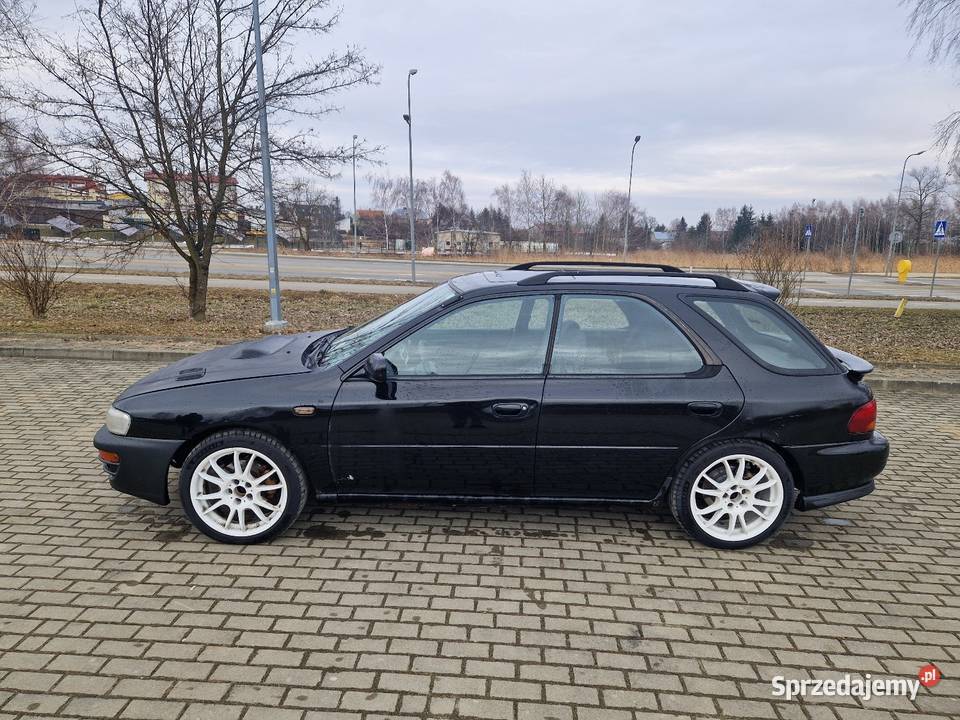 Subaru impreza GT kombi 20turbo 277 z gazem