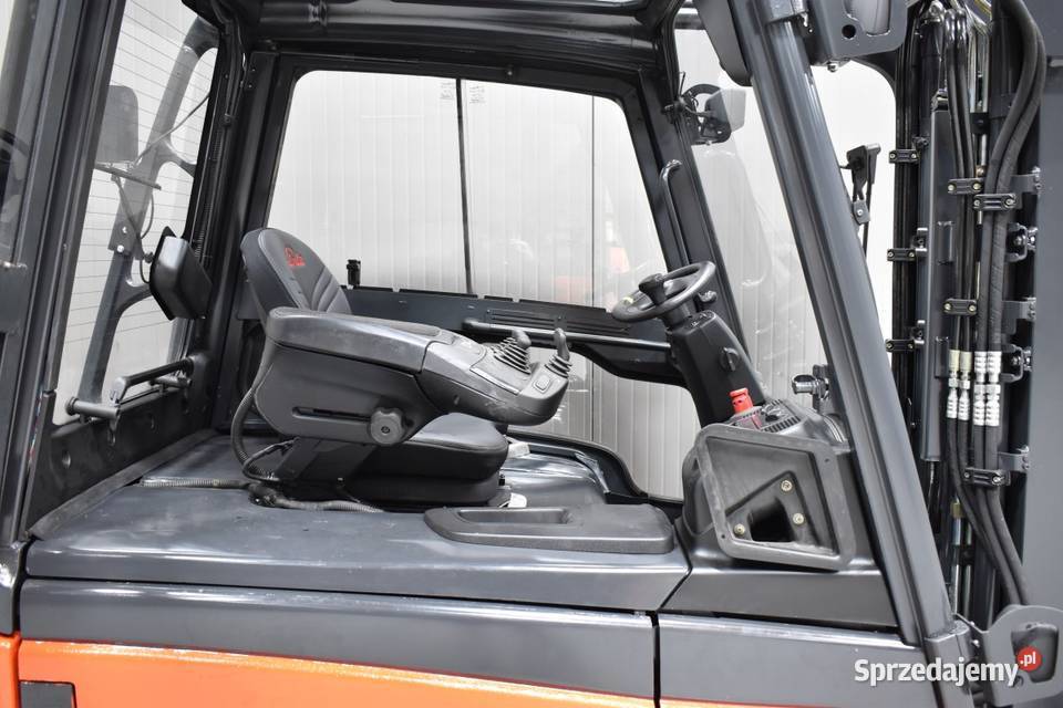 Wózek widłowy LINDE E25 2500 udzwigu TRIPLEX Wózki widłowe