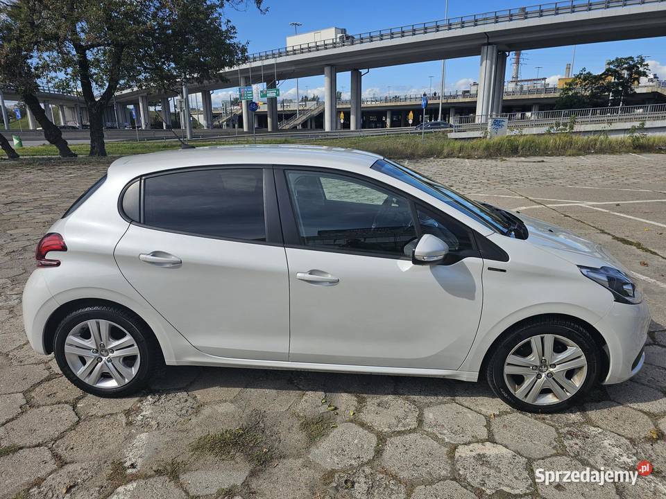 Peugeot 208 2018 Signature SS benzyna 82 12 I Warszawa