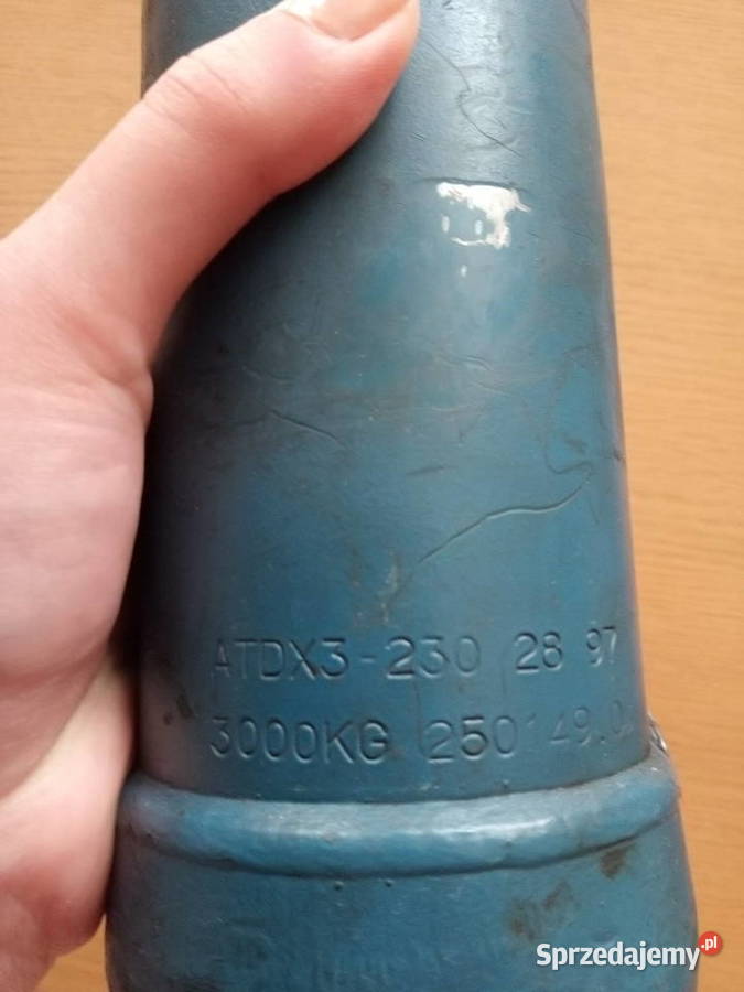 Podnośnik 3 tony z zestawem kluczy w pokrowcu