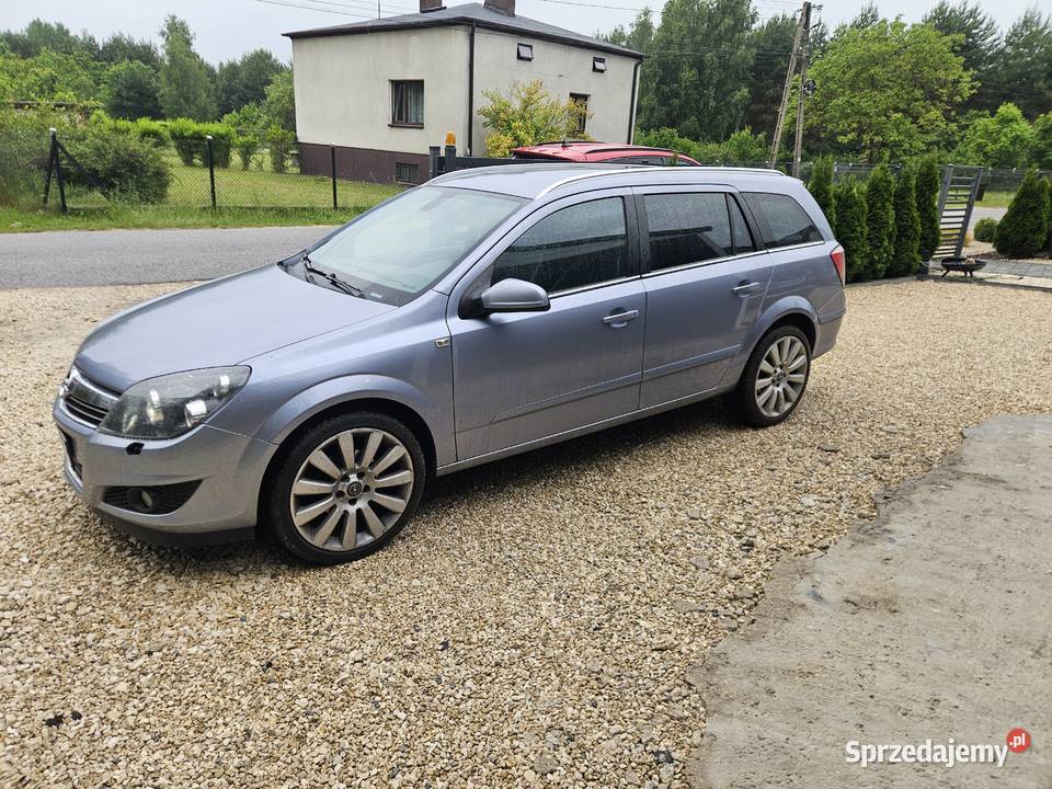 Opel Astra H 2009r 16 115 super stan Gomunice