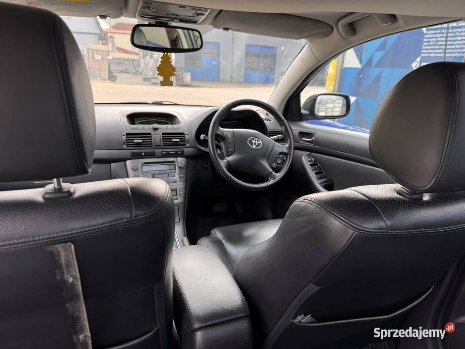 Toyota avensis 2004r 20 benzyna nieuszkodzony