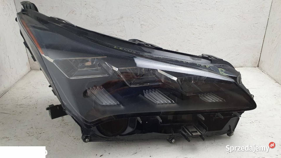 Lexus NX reflektor led prawa strona lampy przednie Kozubszczyzna