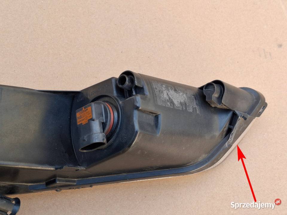 VW PASSAT B7 HALOGEN LEWY LAMPA PRZECIWMGIELNA Bieleń