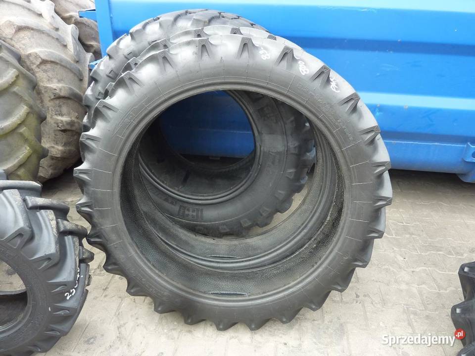 2x Opona używana rolnicza 8332 83R32 CONTINENTAL