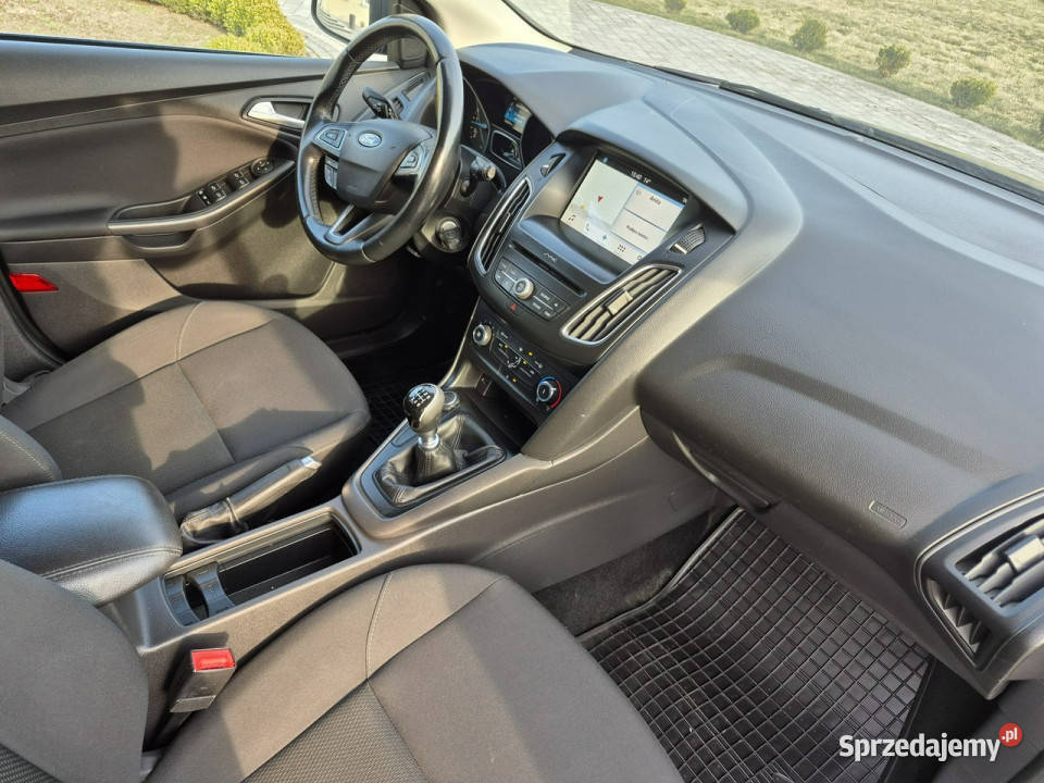 Ford Focus 15tdci navi bezwypadkowy alufegi pdc nieuszkodzony