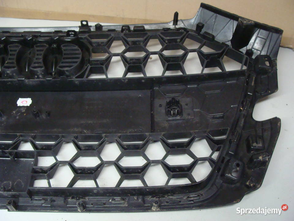 AUDI A1 II ATRAPA CHŁODNICY GRILL 82A853651B osobowe Karoseria Goleniów sprzedam