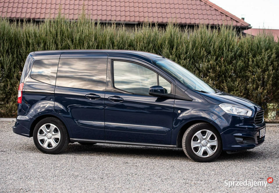 Ford Tourneo Courier Inna diesel Samochody osobowe Lipsko