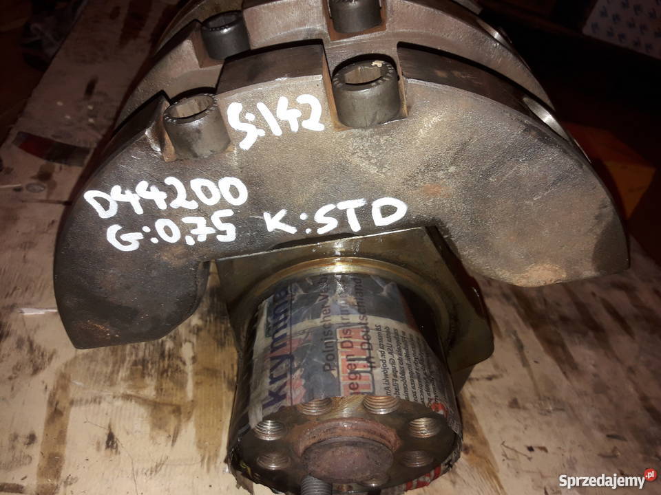 D44200 wał korbowy Mercedes V8 Częstochowa