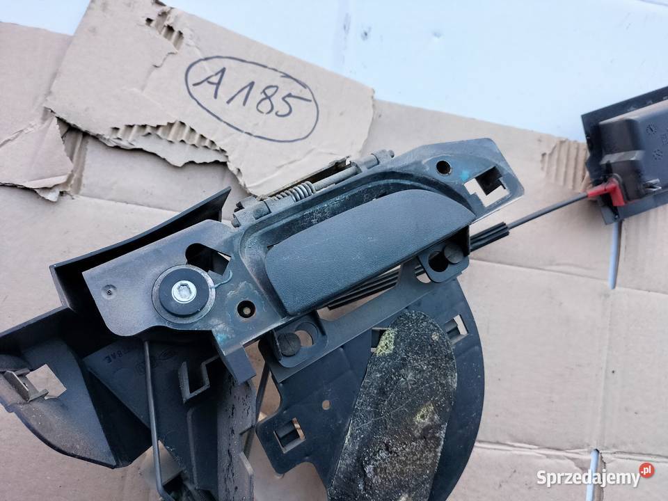 FORD MONDEO MK1 RĄCZKA ZAMEK DRZWI PRAWY PRZÓD Części samochodowe Kamień-Kolonia