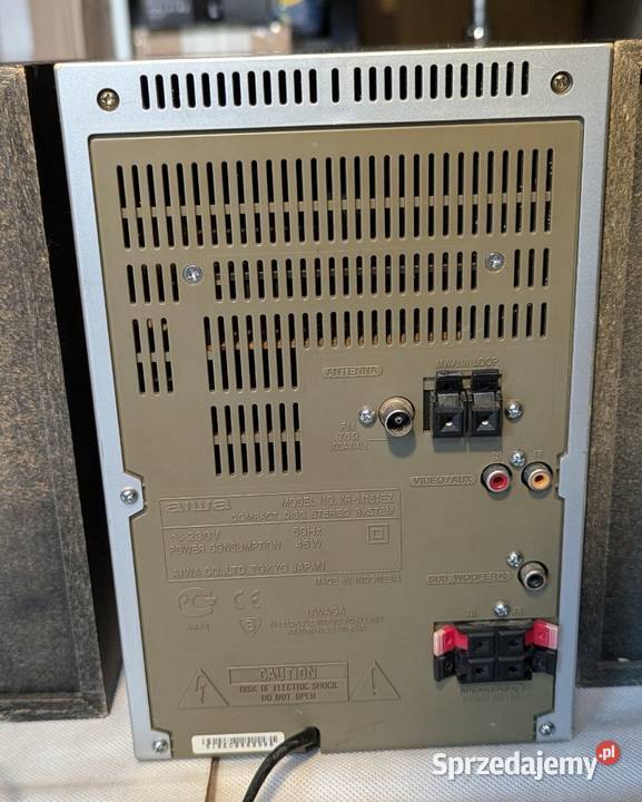 Wieża AIWA XRM151EZ z głośnikami Sharp CPQ5