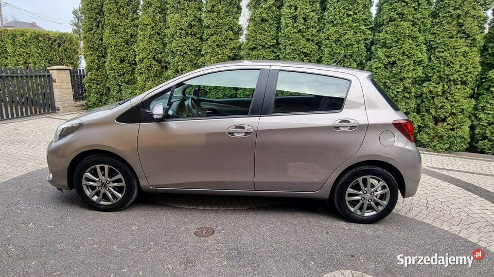 Toyota Yaris LIFT 6 Bieg Kamera Cofania 13 elektryczne lusterka Płońsk