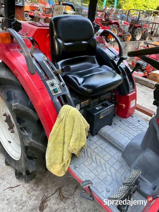 Traktor Mitsubishi MTZ23D 23 44 Skała