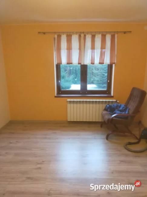 Działka z domem i budynkiem gospodarczym