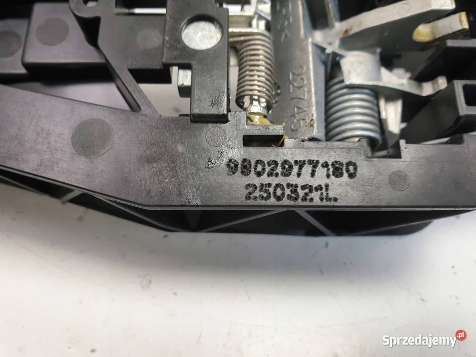 Opel Corsa F STELAŻ MOCOWANIE KLAMKI prawy tył Rudka