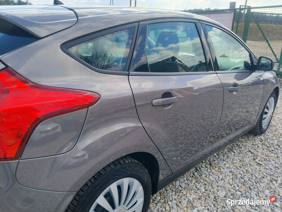 Ford Focus 10 100 Mk3 20102018 światła przeciwmgielne Harklowa sprzedam
