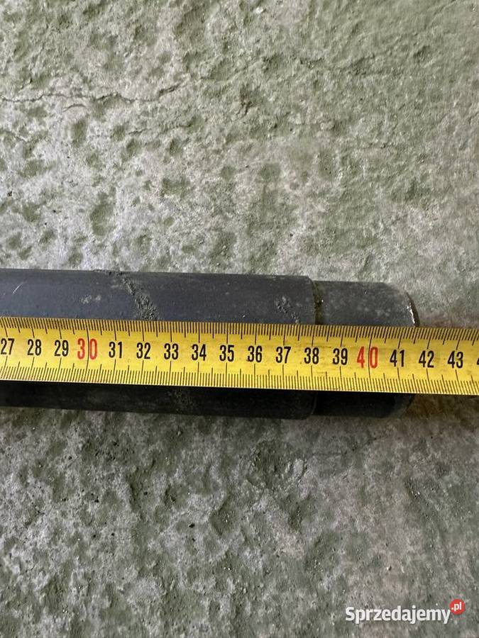 Półoś okrągła fi 60 mm L420mm z piastą Góra